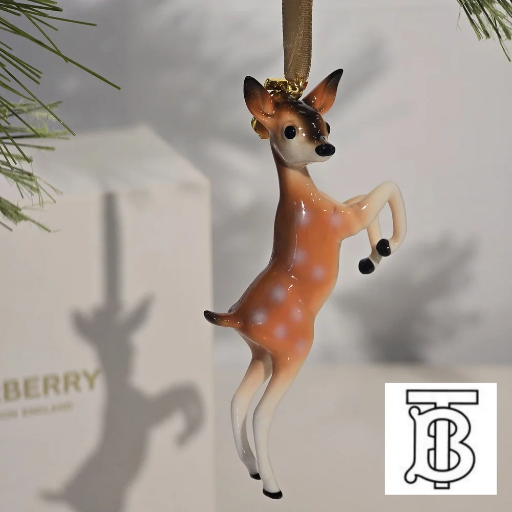 PRICE DROP‼️NWT BURBERRY Porcelain Deer Ornament with Gold 